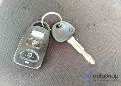 2018 Hyundai Elantra Se z USA, uszkodzony, nr VIN 5NPD74LF6JH348684